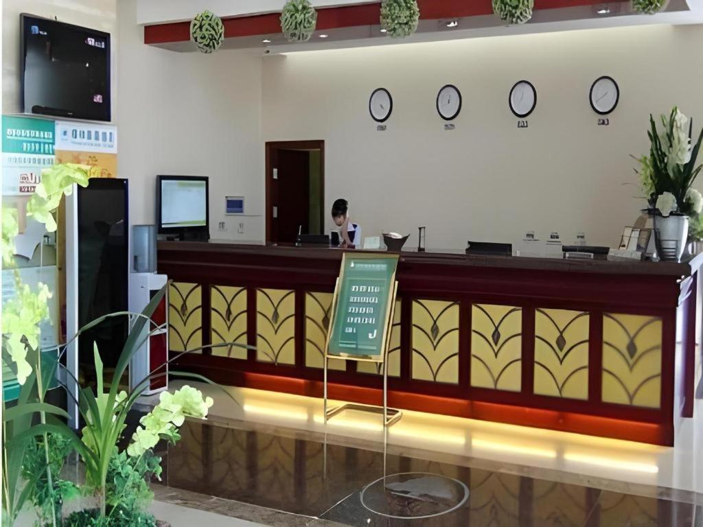 Greentree Inn Tianjin Wuqing Distric Bohai Market Exterior foto